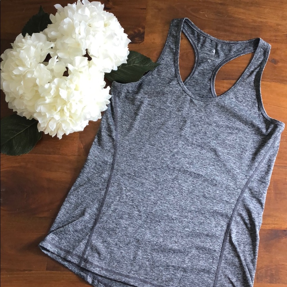 3 Pack of work out tank tops